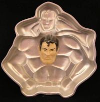 Wilton DC Comics SUPERMAN (w/Face) Cake Pan #502-1212